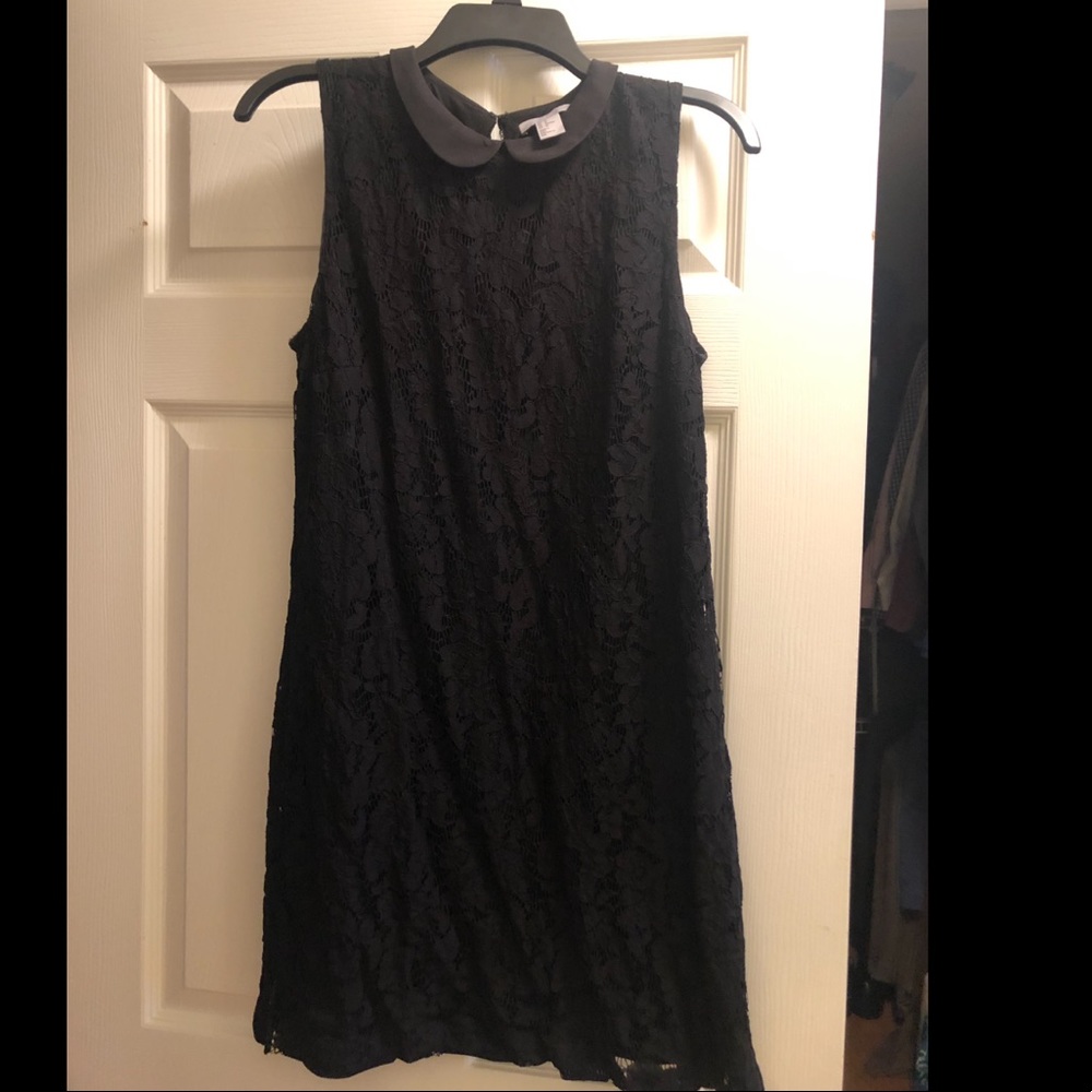 H&M sleeveless black dress with collar